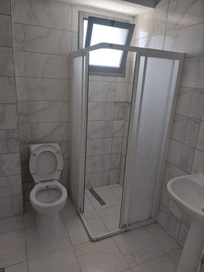 LEFKOŞA/GÖNYELİ BELEDİYE BULVAR YOLU BÖLGESİNDE KİRALIK 2+1 DAİRE-8