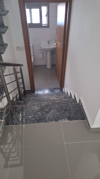 GİRNE/ALSANCAK ESCAPE PALJI BÖLGESİNDE KİRALIK 4+1 HAVUZLU VİLLA-11