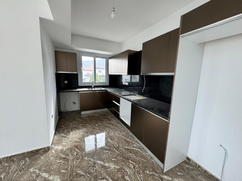 GİRNE/ALSANCAKTA 2+1 SATILIK SIFIR DAİRE-10