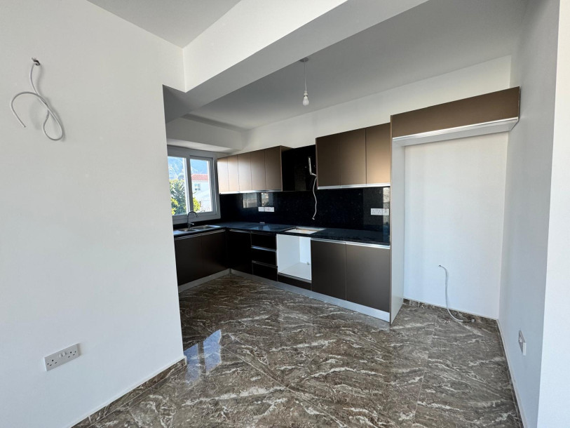 GİRNE/ALSANCAKTA 2+1 SATILIK SIFIR DAİRE-9