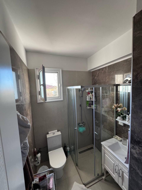 GİRNE/ALSANCAK İLKOKUL BÖLGESİNDE SATILIK 2+1 DAİRE | SİTE İÇİ-3