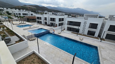 GİRNE/ ALSANCAK’TA SATILIK LÜKS 2+1 DAİRE-17