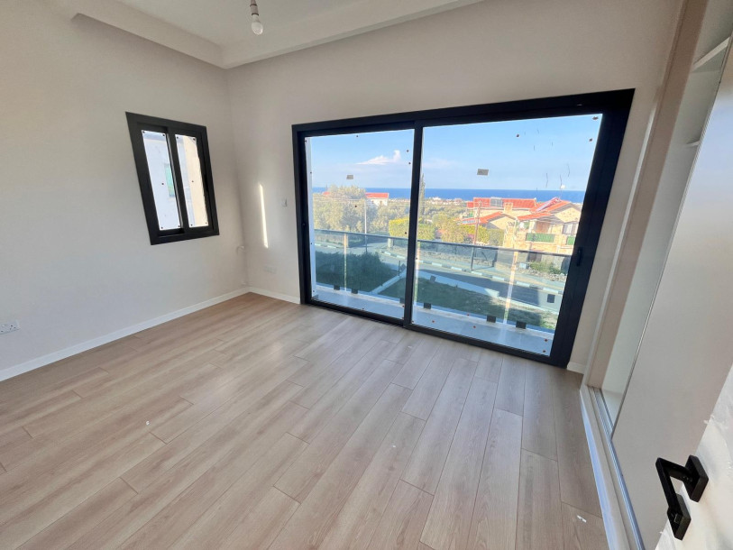 GİRNE / ALSANCAK’TA SATILIK 3+1 MÜSTAKİL VİLLA-9