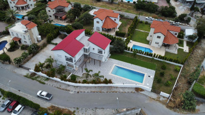 GİRNE/ALSANCAK'TA MERİT HOTELLERE YAKIN KONUMDA SATILIK 6+2 ÖZEL HAVUZLU VİLLA-11