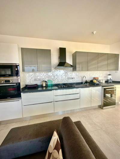 Girne Merkezde Park Avm Resıdence'de Özel Satılık 3+1 Daire-8