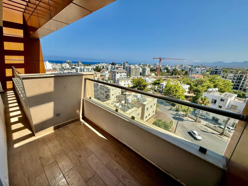 GİRNE MERKEZ'DE BARIŞ PARK BÖLGESİNDE 2+1 PENTHOUSE-10
