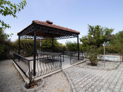 GİRNE/BELLAPAİS'TE SATILIK 3+1 ÖZEL HAVUZLU VİLLA-3