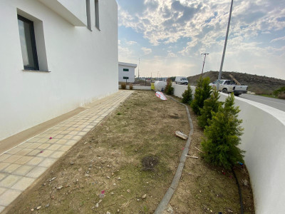 GİRNE/BOĞAZ'DA SATILIK 3+1 VİLLA -KÖŞE PARSEL-25
