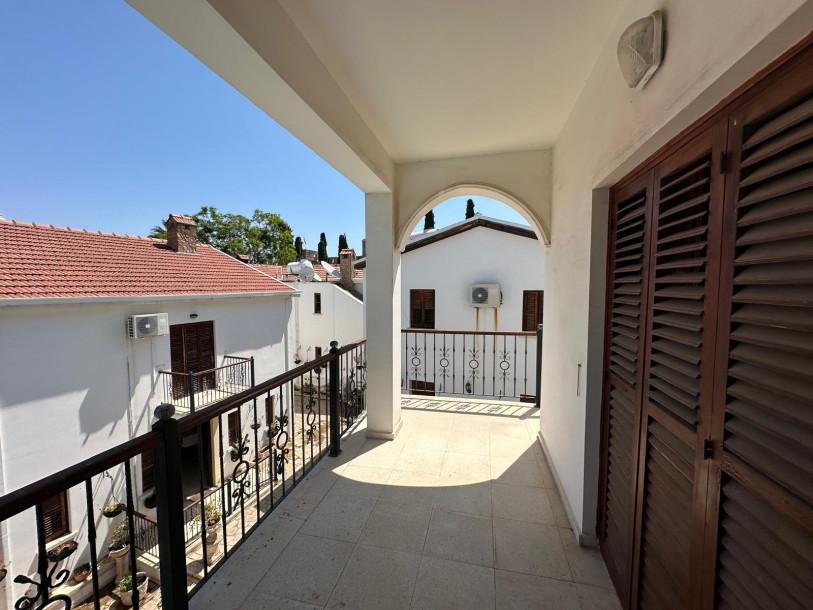 GİRNE/BELLAPAİS'TE SATILIK MUHTEŞEM BUTİK OTEL-11