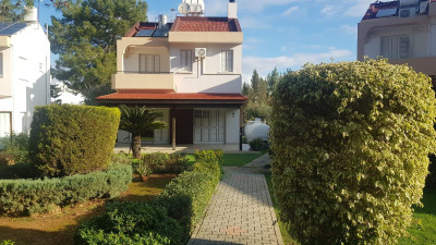 GİRNE EDREMİT ESCAPE PLAJ BÖLGESİ SATILIK 3+1 VİLLA