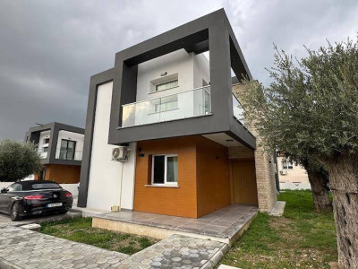 GİRNE/ÇATALKÖYDE SATILIK 3+1 ÖZEL HAVUZLU VİLLA-10