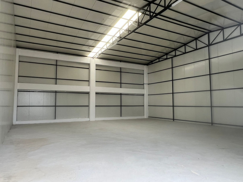 LEFKOŞA ERCAN HAVALİMANI ARKASINDA KİRALIK DEPOLAR-3