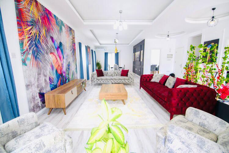 GİRNE/EDREMİT'TE SATILIK MÜKEMMEL 5+1 HAVUZLU VİLLA-10