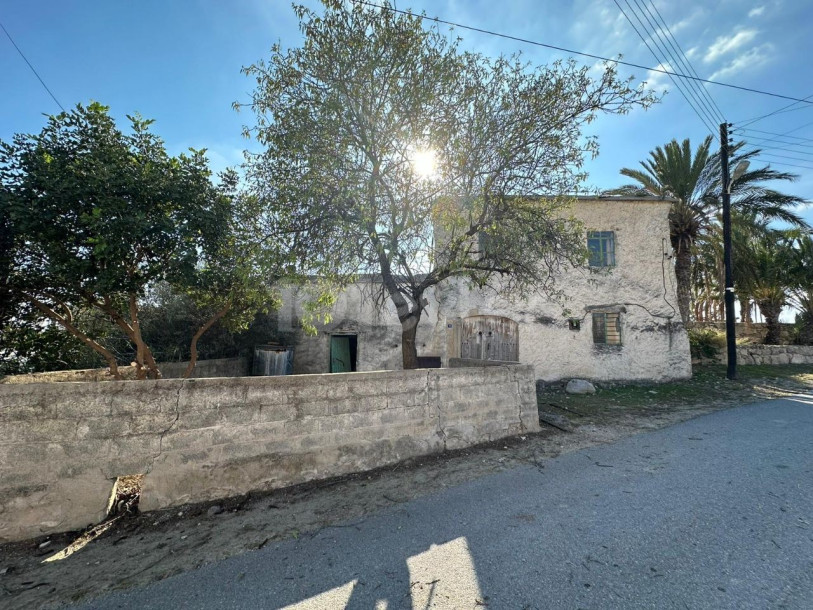 İSKELE/ERGÂZİ KÖYÜ’NDE SATILIK KÖY EVİ-3