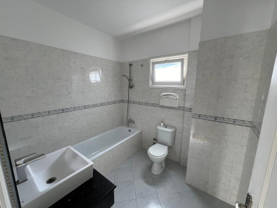 GİRNE MERKEZ GRAND PASHA HOTEL BÖLGESİNDE KİRALIK TİCARİ İZİNLİ VİLLA-14