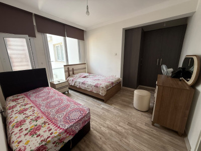 GİRNE MERKEZ –TÜRK KOÇANLI HAVUZLU SİTE İÇERİSİNDE SATILIK 3+1 DAİRE