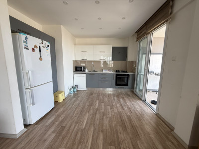 GİRNE MERKEZ –TÜRK KOÇANLI HAVUZLU SİTE İÇERİSİNDE SATILIK 3+1 DAİRE