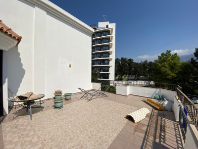 GİRNE MERKEZ – 20 TEMMUZ STADYUMU CADDESİ ÜZERİNDE SATILIK TİCARİ DAİRE