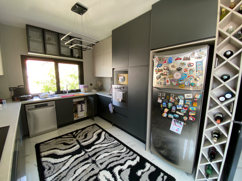 GİRNE MERKEZ – 20 TEMMUZ STADYUMU CADDESİ ÜZERİNDE SATILIK TİCARİ DAİRE-4