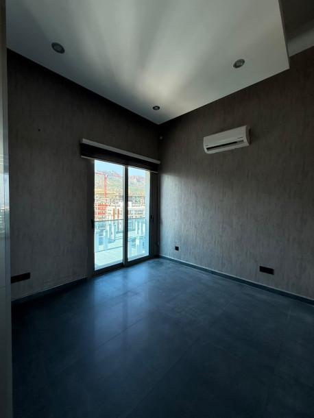 GİRNE MERKEZ – 9. KATTA DENİZ MANZARALI KİRALIK OFİS-8