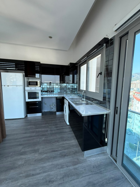 GİRNE MERKEZ – 9. KATTA DENİZ MANZARALI KİRALIK OFİS-2