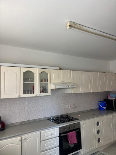 GİRNE MERKEZ – VERGİ DAİRESİ YAKINI SATILIK 3+1 DAİRE | EŞDEĞER KOÇAN-4