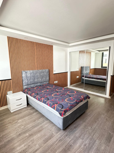 GİRNE AKACAN SİTESİNDE SATILIK DENİZ VE DAĞ MANZARALI 4+1 EŞYALI DAİRE-15