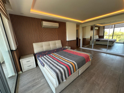 GİRNE AKACAN SİTESİNDE SATILIK DENİZ VE DAĞ MANZARALI 4+1 EŞYALI DAİRE-7
