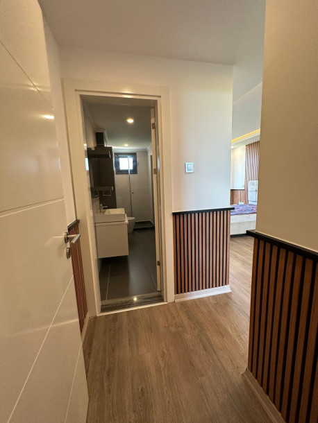 GİRNE AKACAN SİTESİNDE SATILIK DENİZ VE DAĞ MANZARALI 4+1 EŞYALI DAİRE-17