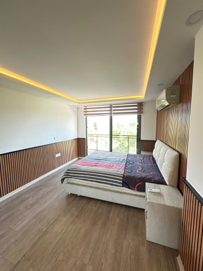 GİRNE AKACAN SİTESİNDE SATILIK DENİZ VE DAĞ MANZARALI 4+1 EŞYALI DAİRE-10