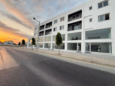 LEFKOŞA/GÖNYELİ AYTAN MARKET YOLUNDA SATILIK DÜKKANLAR