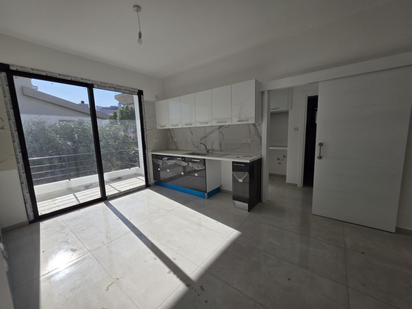 LEFKOŞA/GÖNYELİ’DE SATILIK 2+1 DAİRE – TÜRK TAPULU-5