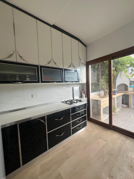 LEFKOŞA GÖNYELİ – TÜRK KOÇANLI SATILIK 350 m² TRIPLEX VİLLA-12