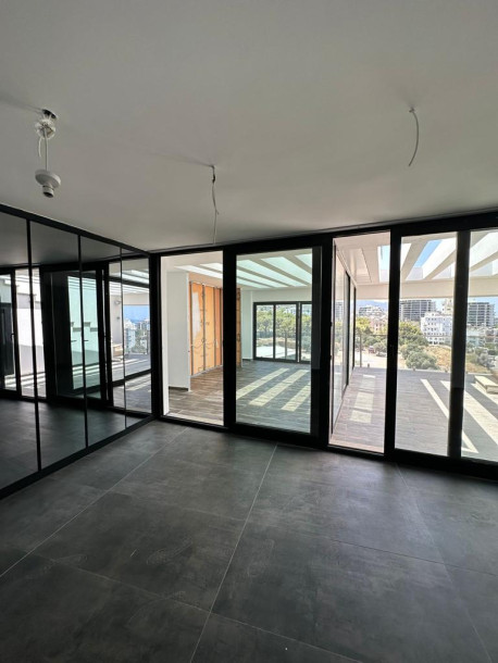 GİRNE MERKEZ'DE SATILIK 3+1 PENTHOUSE-10