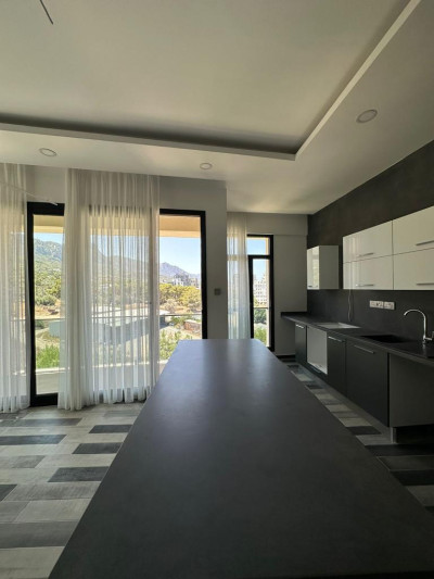GİRNE MERKEZ'DE SATILIK 3+1 PENTHOUSE-4