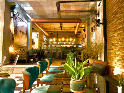 MAĞUSA'DA SATILIK RESTORAN-2