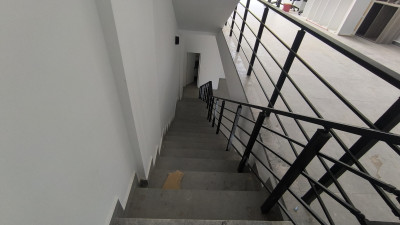 GİRNE’DE SATILIK TİCARİ DÜKKAN & OFİSLER-12