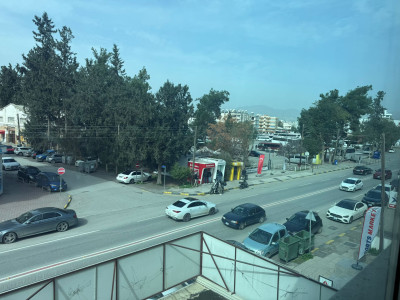 LEFKOŞA/KÜÇÜK KAYMAKLI’DA TERMİNAL BÖLGESİ KİRALIK 2 ADET DÜKKAN-3