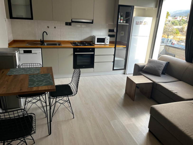 GİRNE/LAPTA’DA SATILIK YENİ 1+1 DAİRE-2