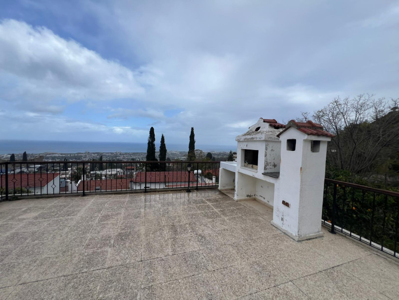 GİRNE / BELLAPAIS GÜNLÜK KİRALIK 4+1 OTANTİK MÜSTAKİL EV-27