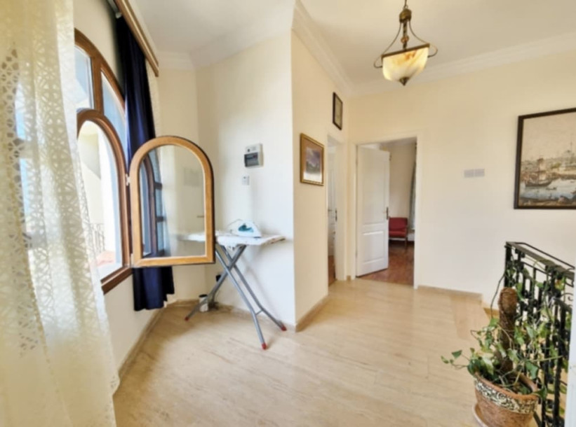 GİRNE / ÇATALKÖY’DE DENİZ MANZARALI KİRALIK 3+1 LÜKS VİLLA-23