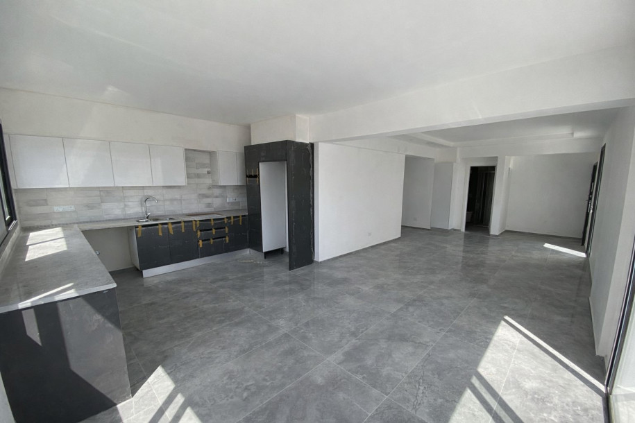 GİRNE MERKEZDE TÜRK KOÇANLI SATILIK SIFIR 2+1 DAİRELER-1