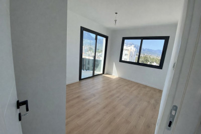 GİRNE MERKEZDE TÜRK KOÇANLI SATILIK 2+1 PENTHOUSE DAİRE