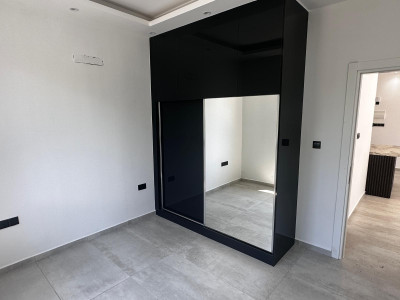GİRNE LAPTA’DA SATILIK SIFIR 2+1 LÜKS DAİRE-12