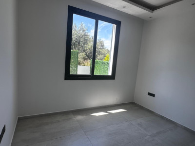 GİRNE LAPTA’DA SATILIK SIFIR 2+1 LÜKS DAİRE-8