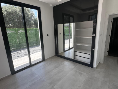 GİRNE LAPTA’DA SATILIK SIFIR 2+1 LÜKS DAİRE-11