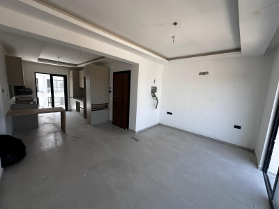 GİRNE LAPTA 'DA ﻿SATILIK 2+1 DAİRE-2