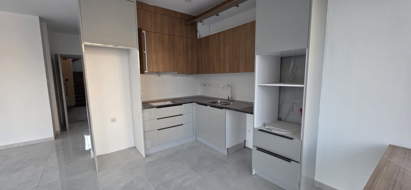 GİRNE LAVAŞ BÖLGESİNDE KİRALIK LÜKS 2+1 DAİRE-8