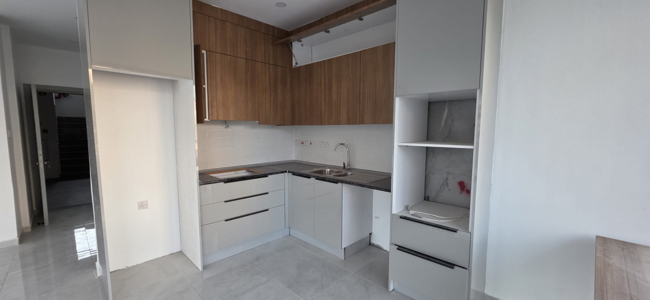 GİRNE LAVAŞ BÖLGESİNDE KİRALIK LÜKS 2+1 DAİRE-6