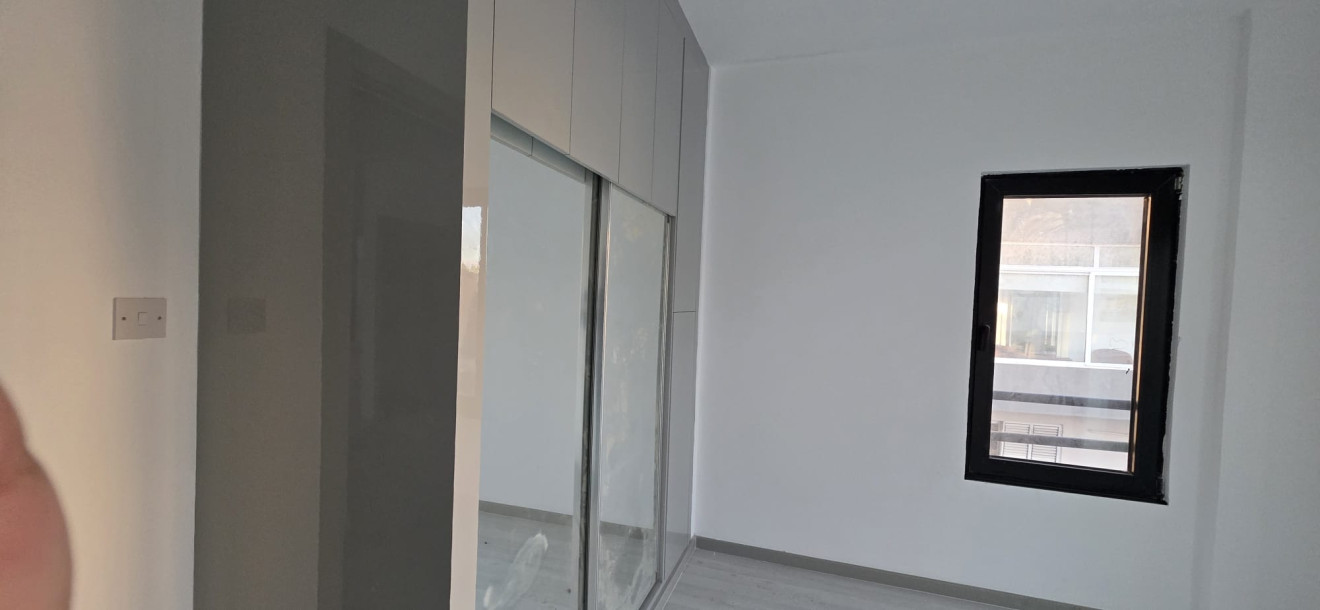 GİRNE LAVAŞ BÖLGESİNDE KİRALIK LÜKS 2+1 DAİRE-17